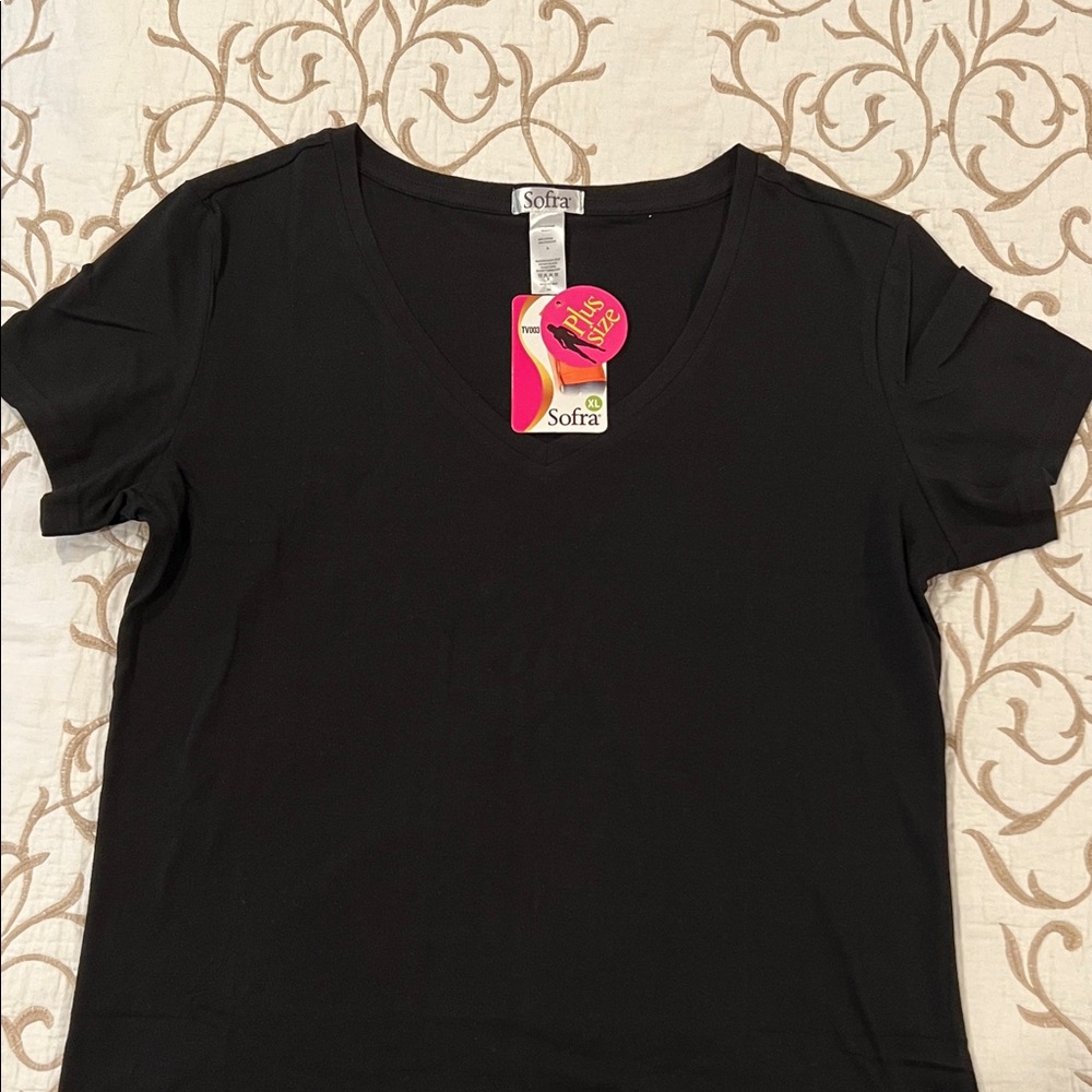 Sofra Black V-Neck Short Sleeve Tee XL